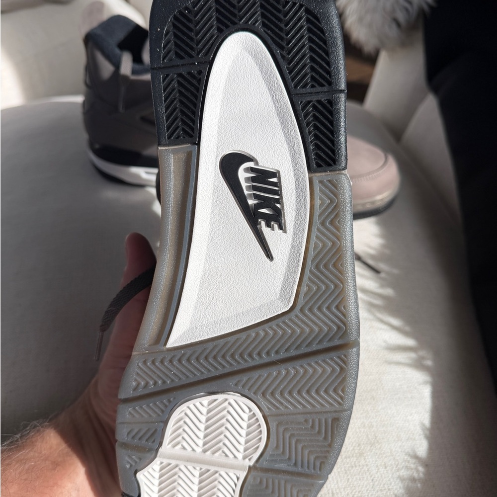 Air Jordan 4 Retro “Cave Stone & Black” - Picture 4 of 11
